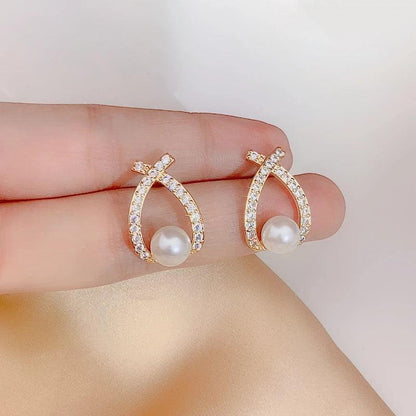 Pearl earrings with glitter by Rose & Oliver - product image 3